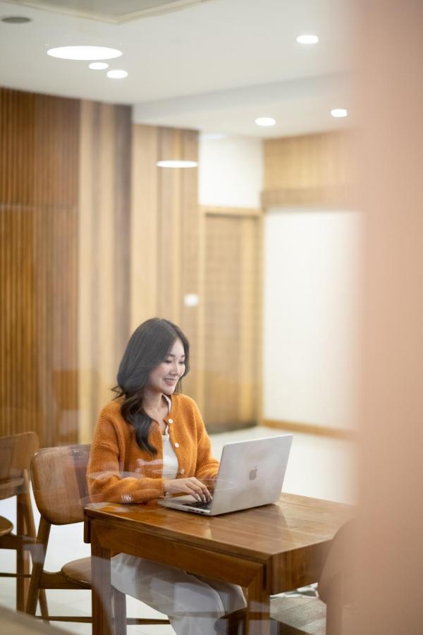 Sumittaya Chiangmai Hotel Chiang Mai Esterno foto